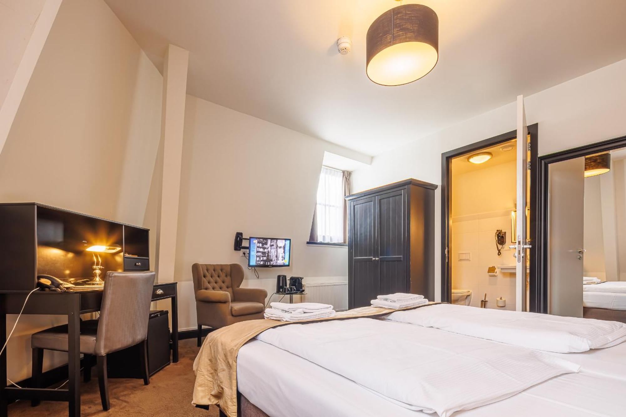 Grand Hotel Alkmaar Bagian luar foto