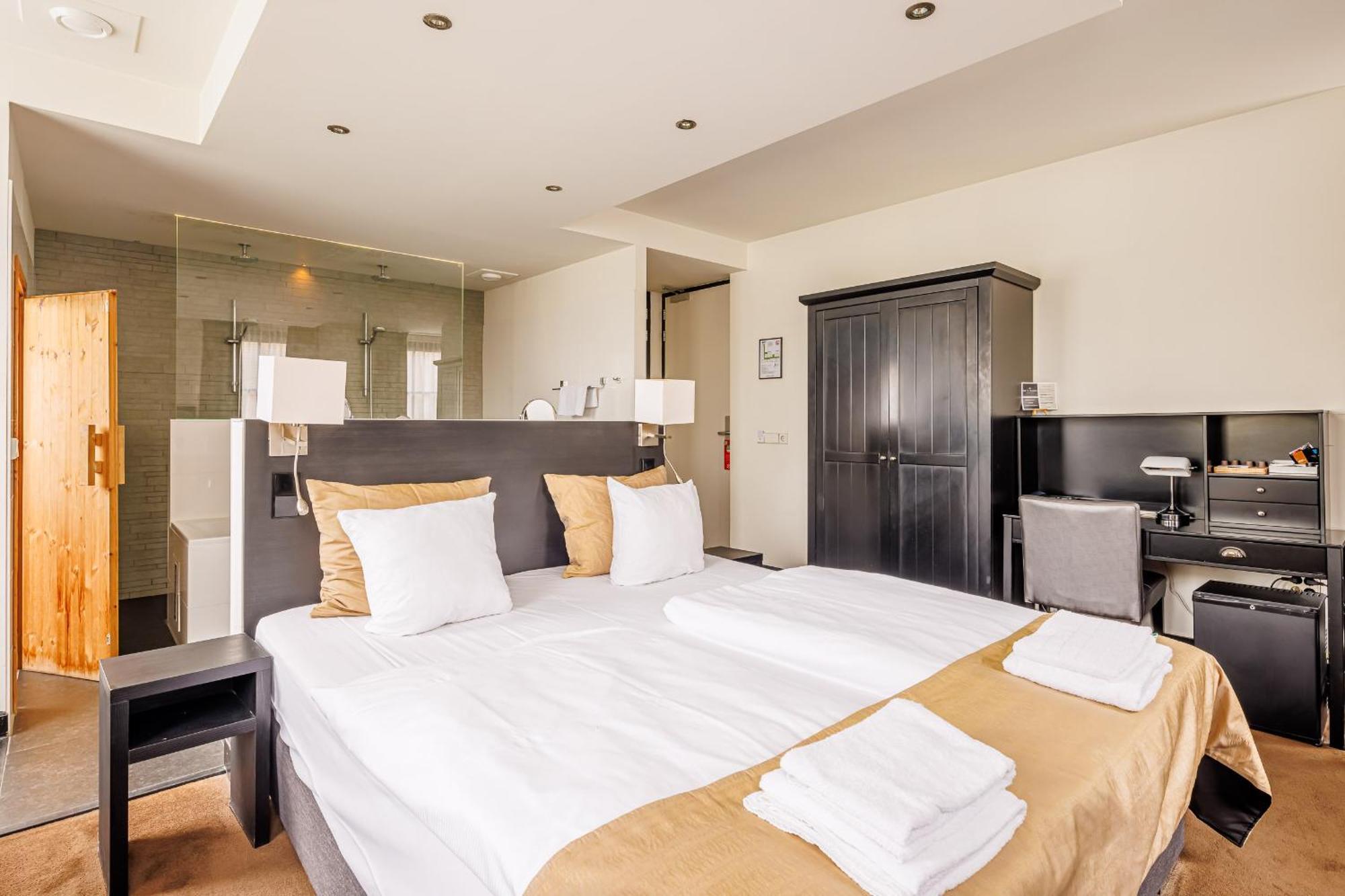 Grand Hotel Alkmaar Bagian luar foto