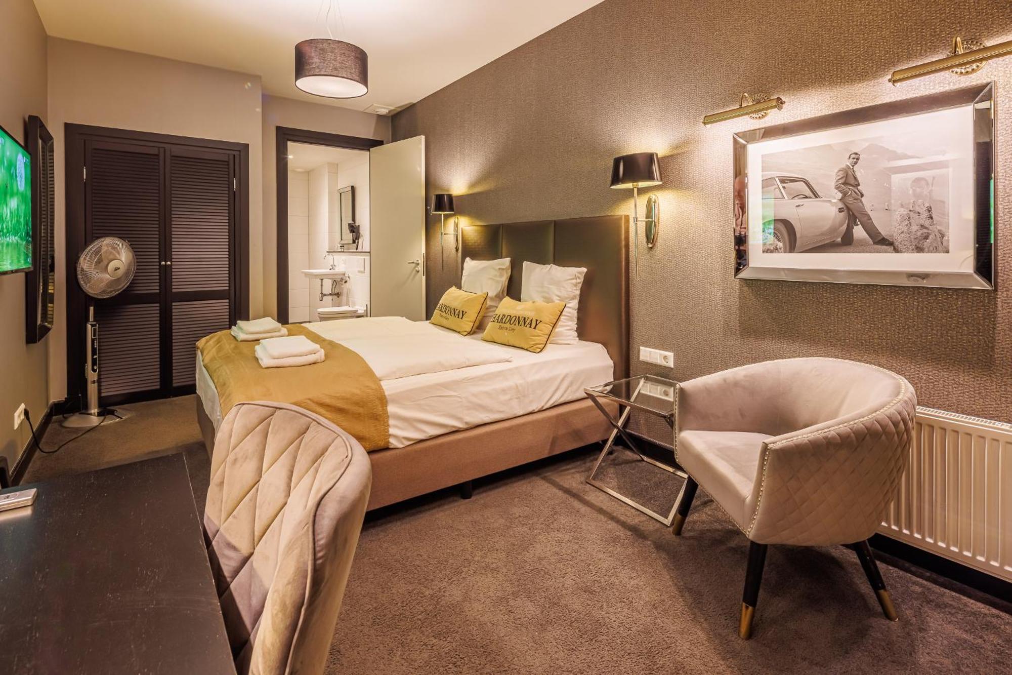 Grand Hotel Alkmaar Bagian luar foto