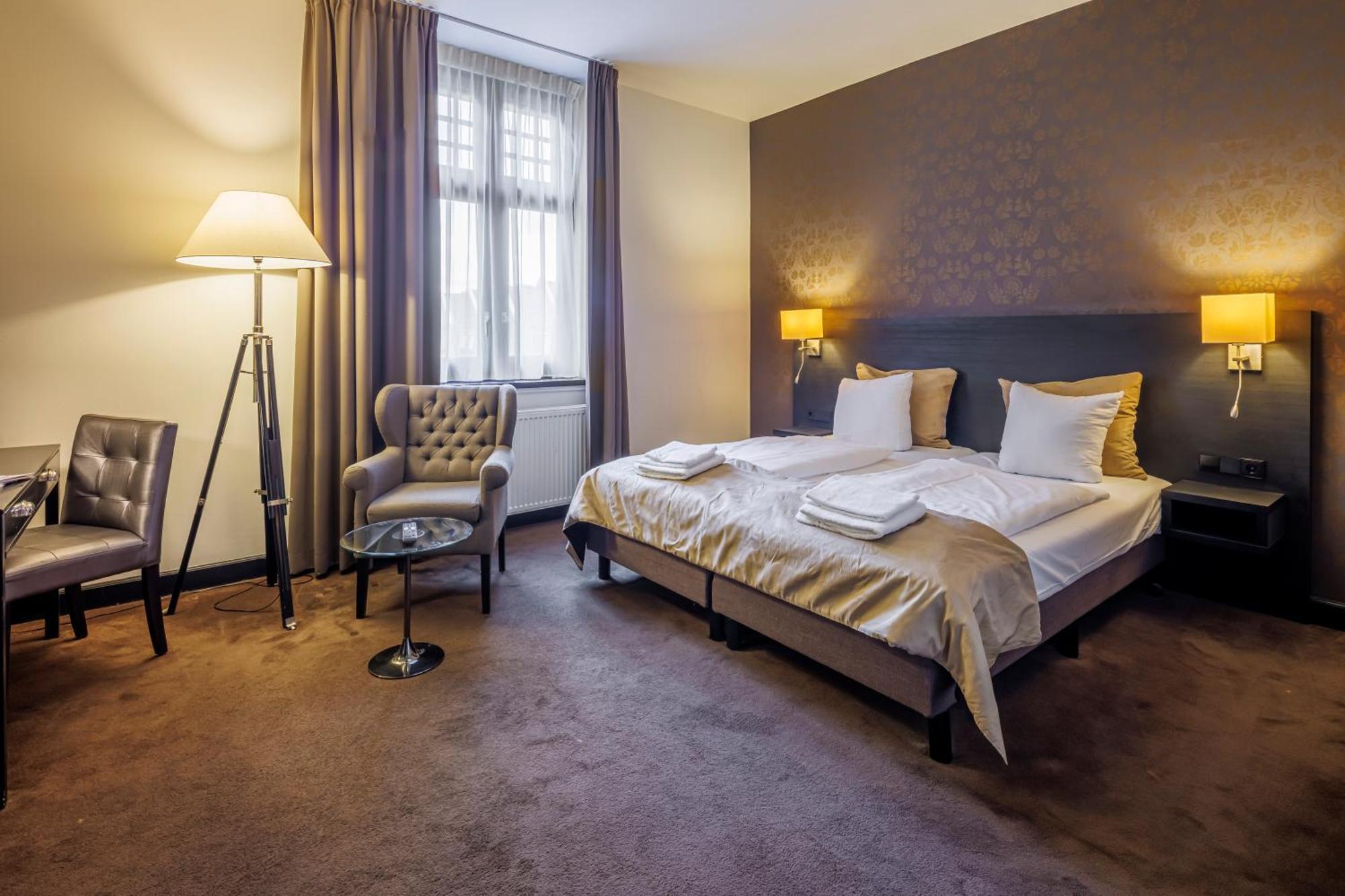 Grand Hotel Alkmaar Bagian luar foto
