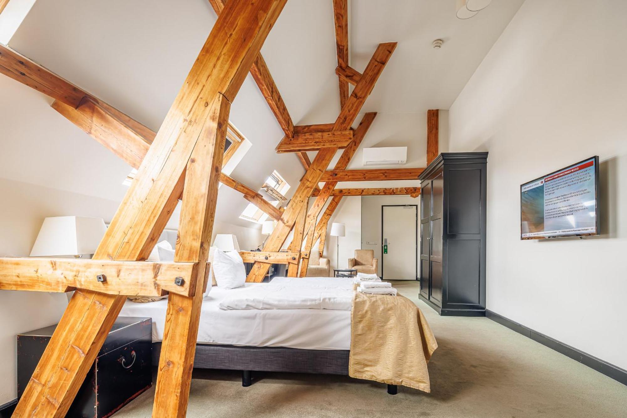 Grand Hotel Alkmaar Bagian luar foto