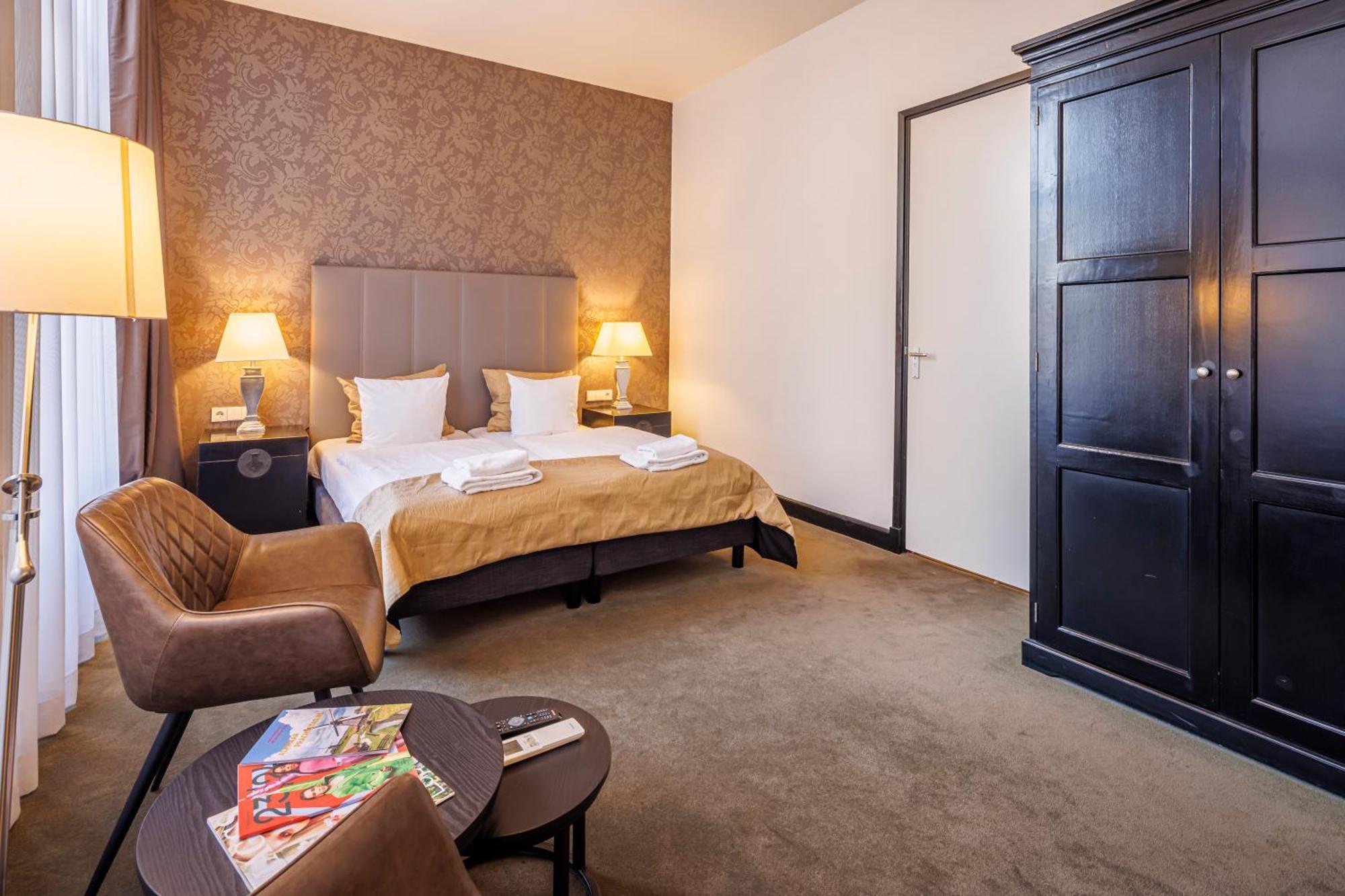 Grand Hotel Alkmaar Bagian luar foto